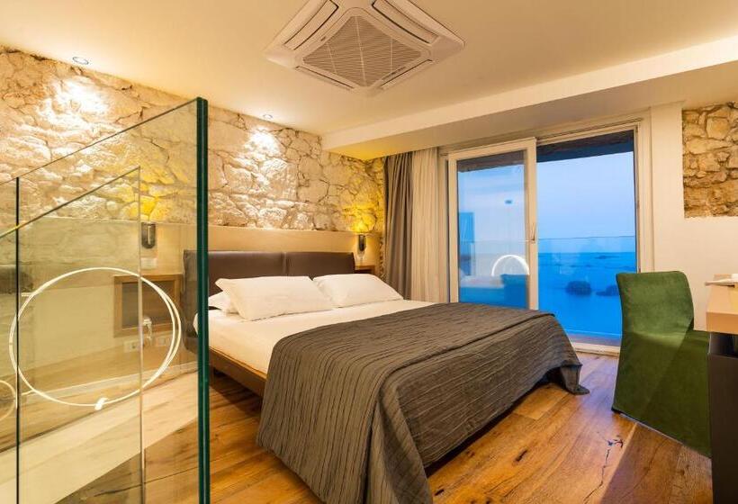 سوییت لوکس, Re Dionisio Luxury Suites