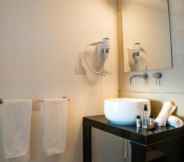 سوییت جونیور, Re Dionisio Luxury Suites