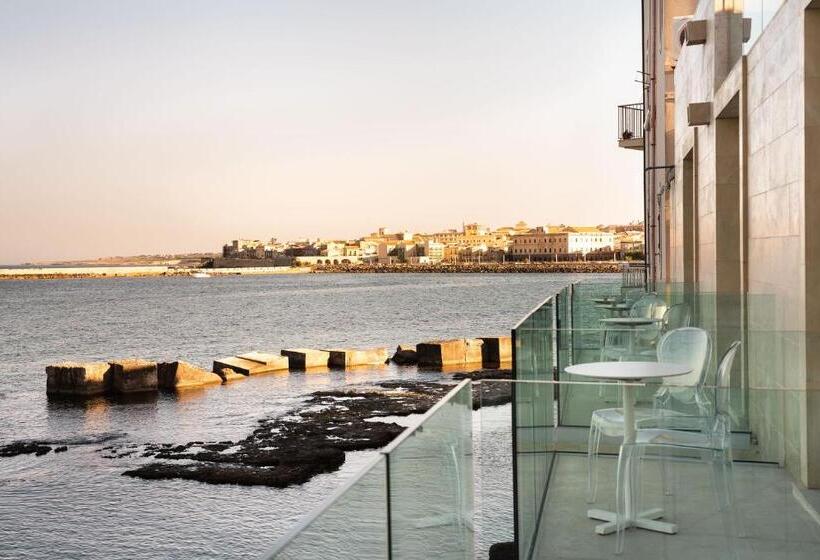 سوییت جونیور, Re Dionisio Luxury Suites