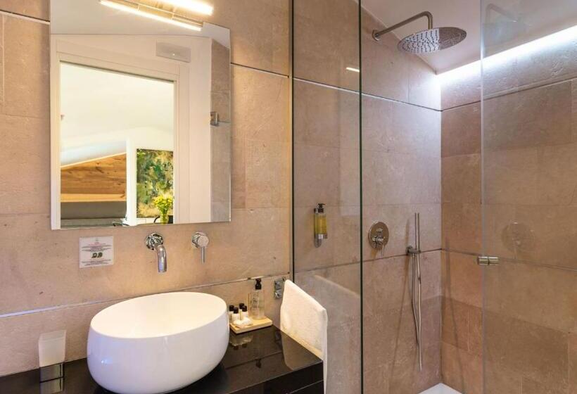 سوئیت پنت هاوس, Re Dionisio Luxury Suites