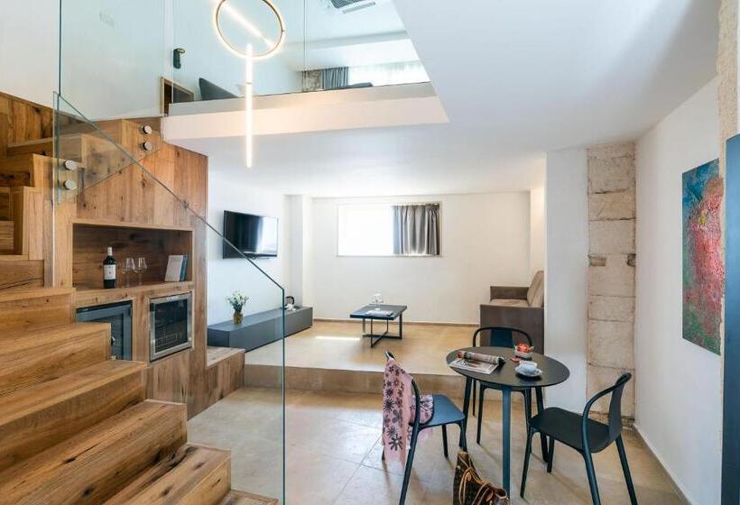 سوییت لوکس, Re Dionisio Luxury Suites