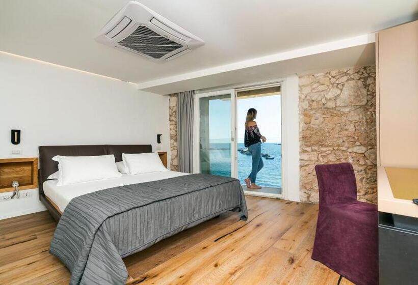 سوییت لوکس, Re Dionisio Luxury Suites