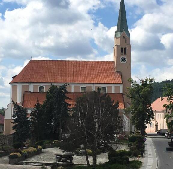 Номер Стандарт, Pod Jeleniem