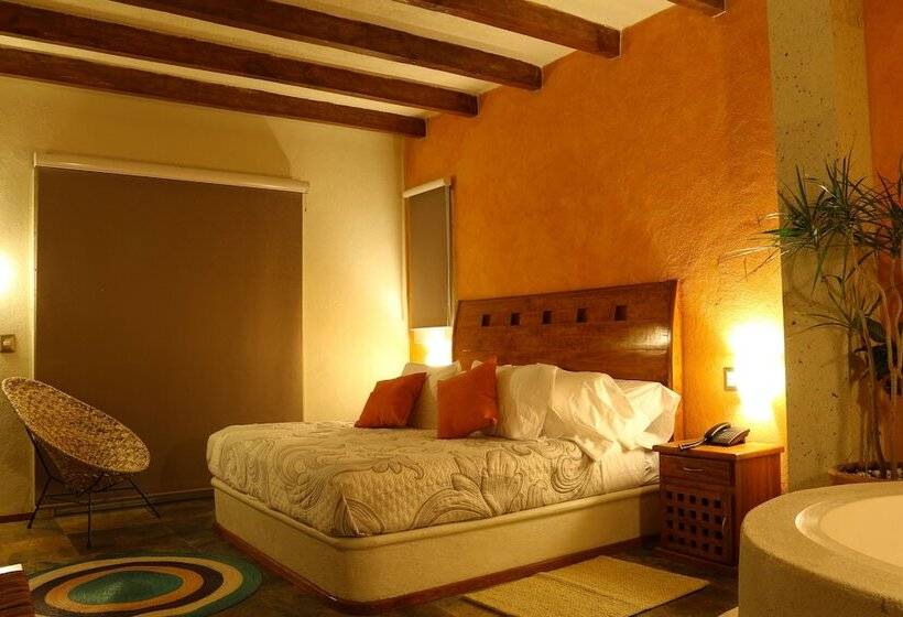 Medencére Néző Standard Szoba, Nequi Hotel Boutique