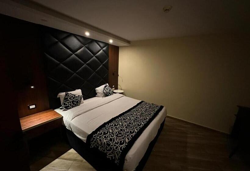 اتاق لوکس, Panorama Ramsis Hotel & Cafe