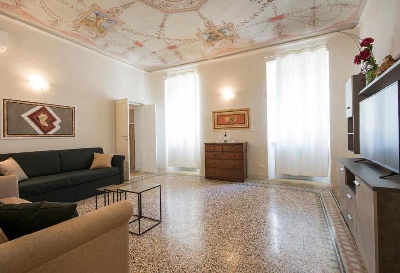 آپارتمان 1 خوابه با چشم‌انداز باغ, Piazza Paradiso Accommodation