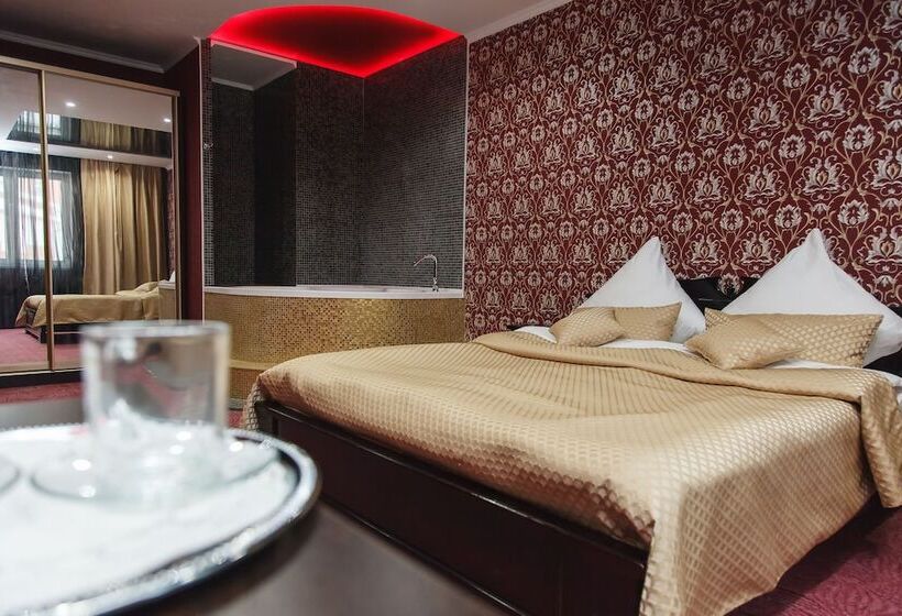 اتاق لوکس, Erzi Club