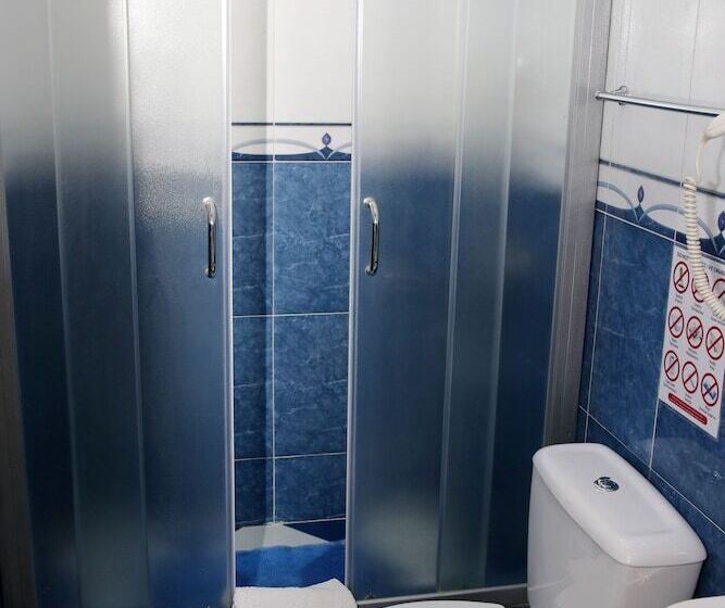 اتاق استاندارد سه نفره, Sunrise Guest House