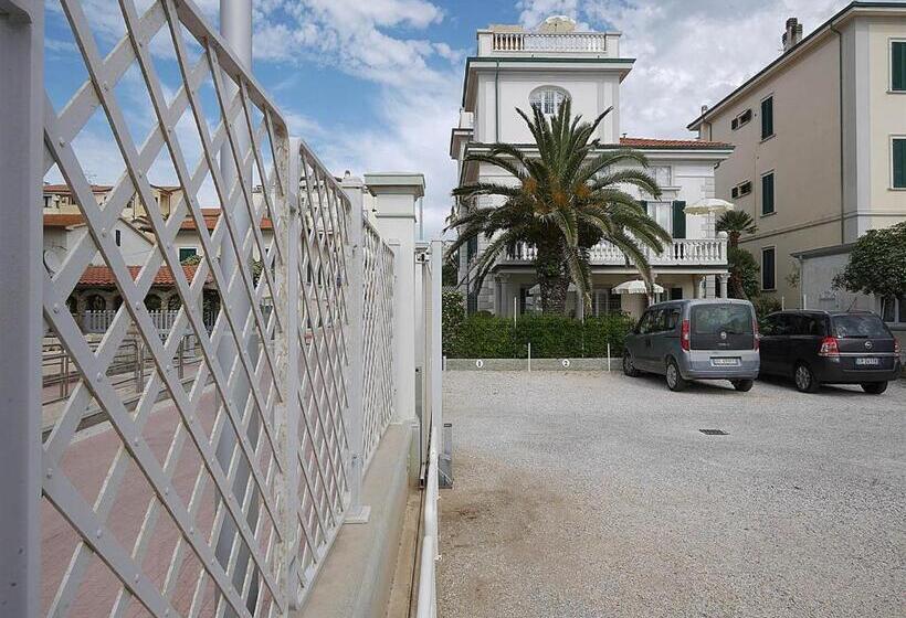 استودیوی استاندارد, Residence Villa Piani