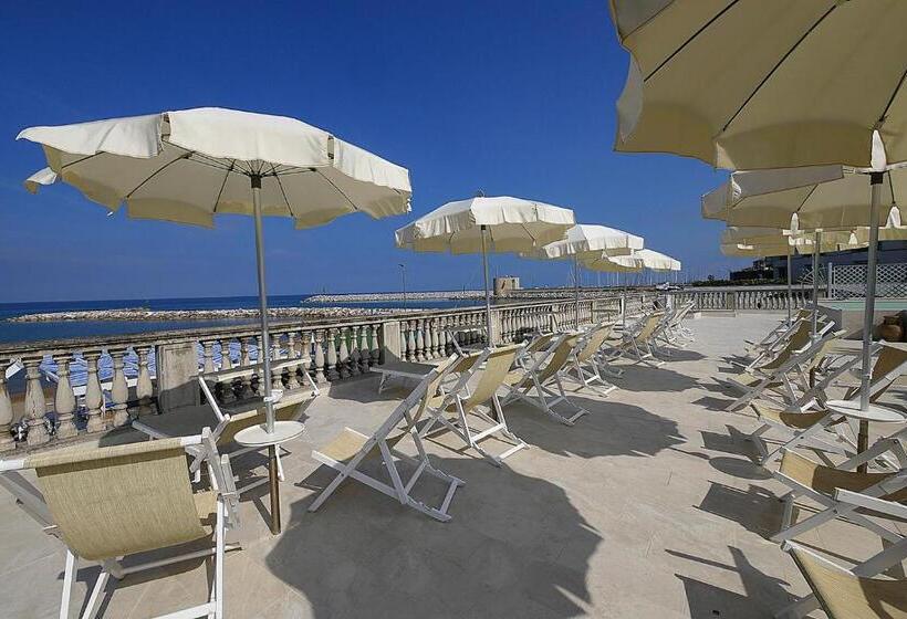 استودیوی استاندارد, Residence Villa Piani