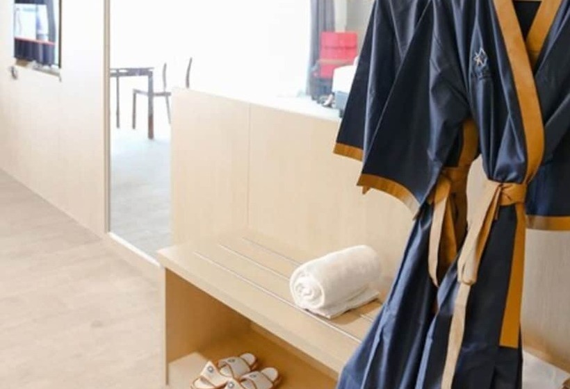 스위트, Aveta Hotel Malioboro