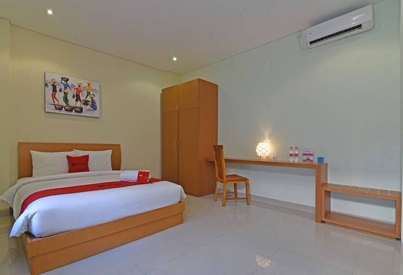 Номер Deluxe, Reddoorz Plus @ Mahendradatta Denpasar