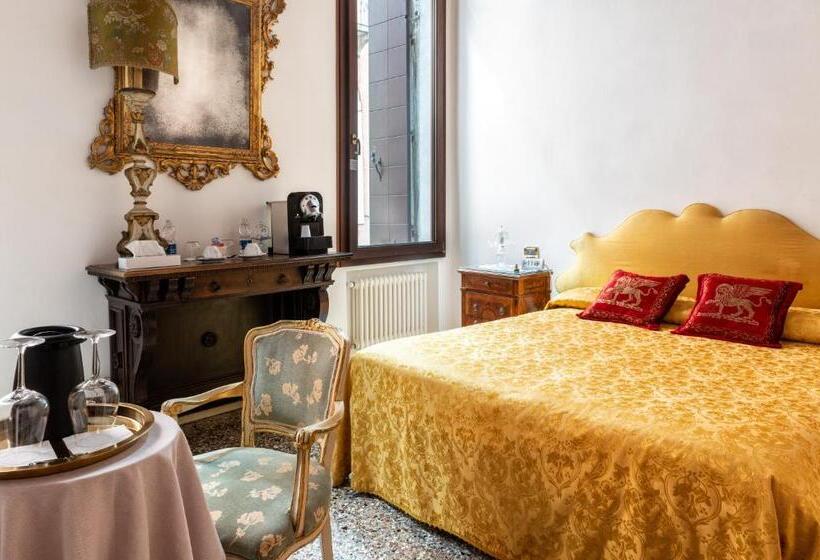 اتاق استاندارد با چشم‌انداز, Luxury Venetian Rooms