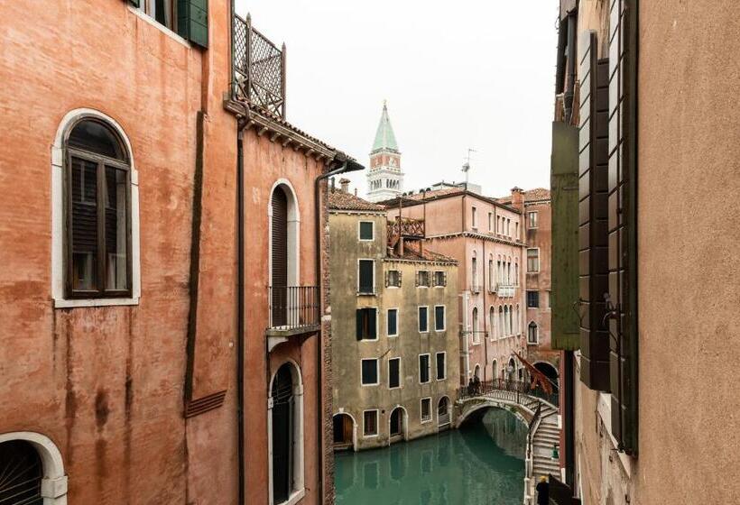 اتاق استاندارد با چشم‌انداز, Luxury Venetian Rooms