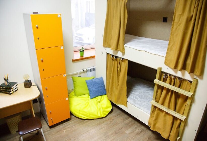 ルームシェアのワンベッド, Proloft Hotel & Hostel