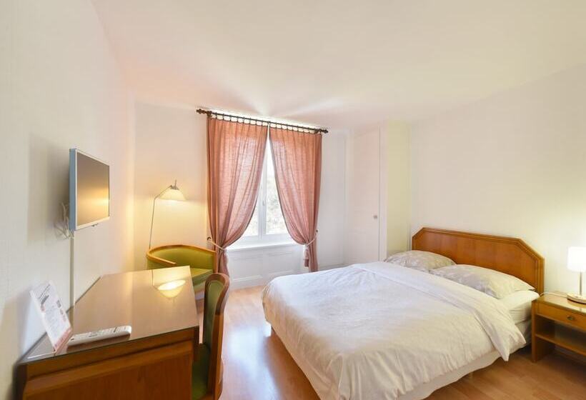 Номер Стандарт, Hôtel De L Aigle