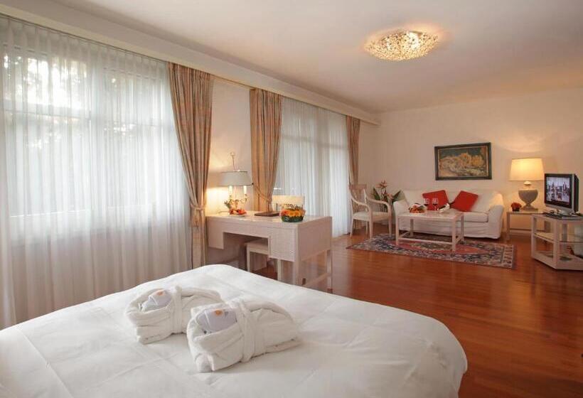 اتاق لوکس, Villa Sassa