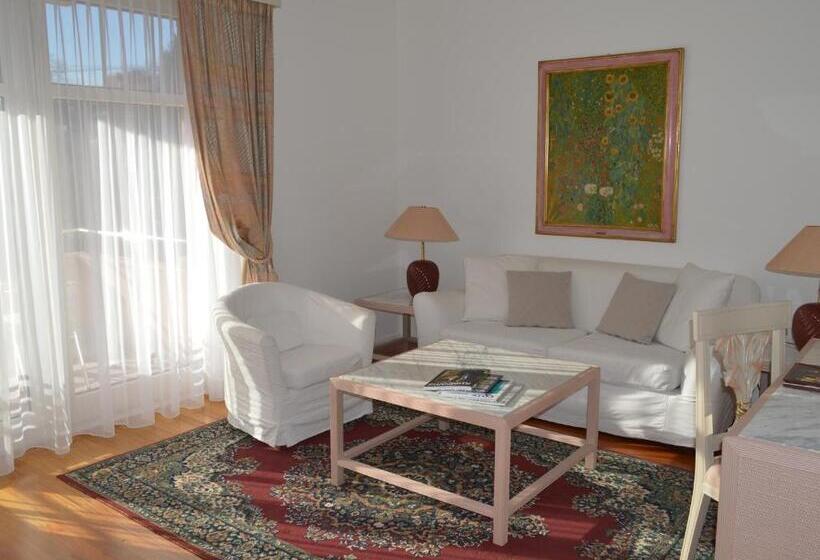 سوئیت پریمیوم, Villa Sassa