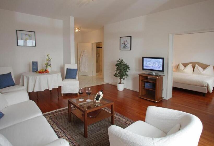 سوئیت پریمیوم, Villa Sassa