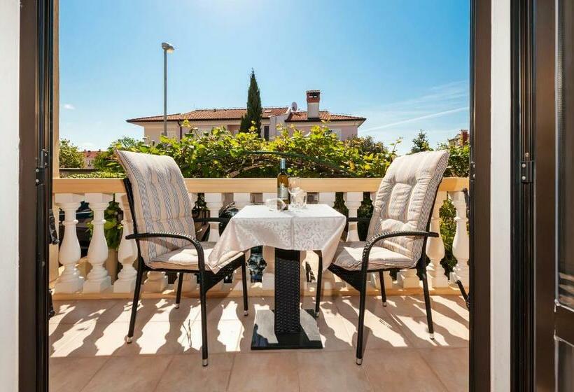 اتاق لوکس با بالکن, Villa Allegria