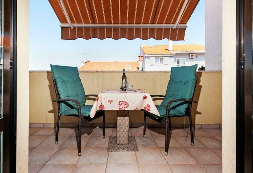 اتاق لوکس با بالکن, Villa Allegria