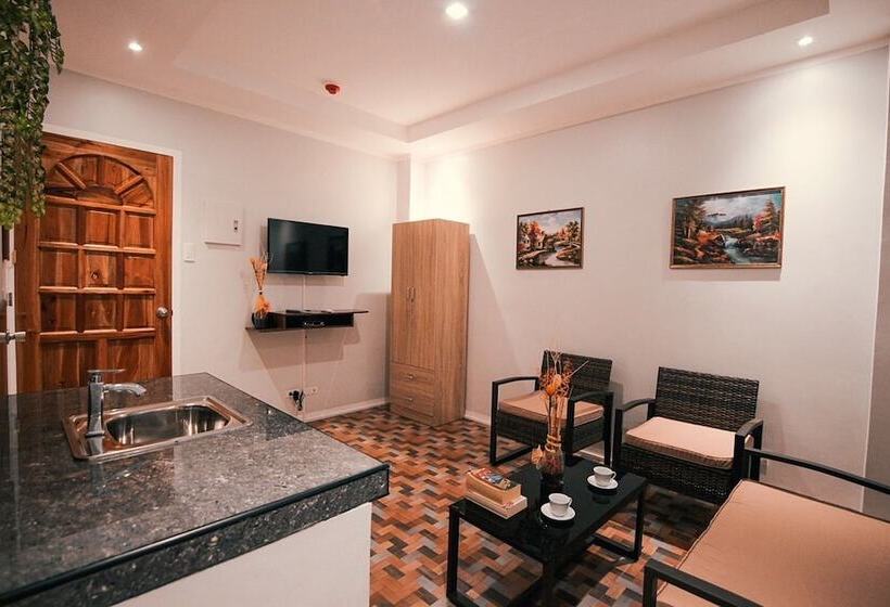 استودیوی لوکس, Kingswick Residences & Lodge