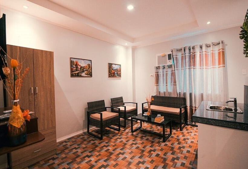 استودیوی لوکس, Kingswick Residences & Lodge