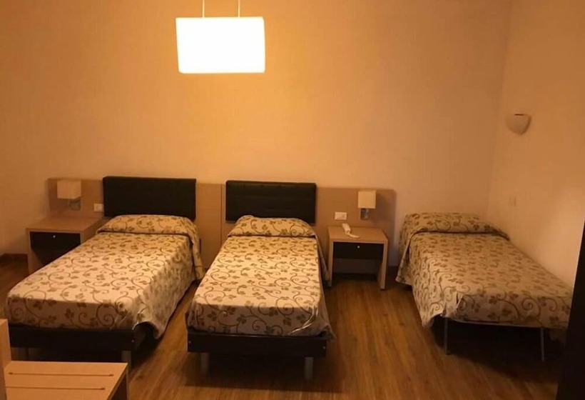Номер Стандарт Трехместный, Locanda L'ombrosa