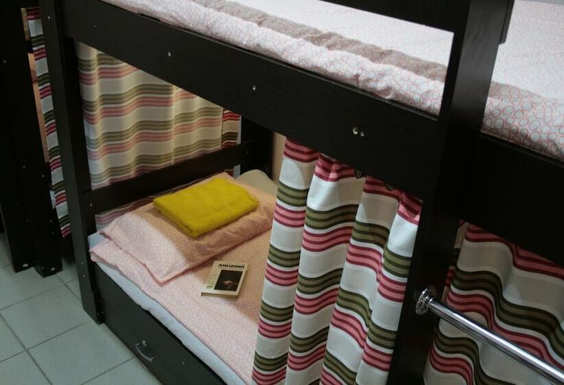 Кровать в Общей Комнате, Like Hostel Tolyatti Sportivnaya