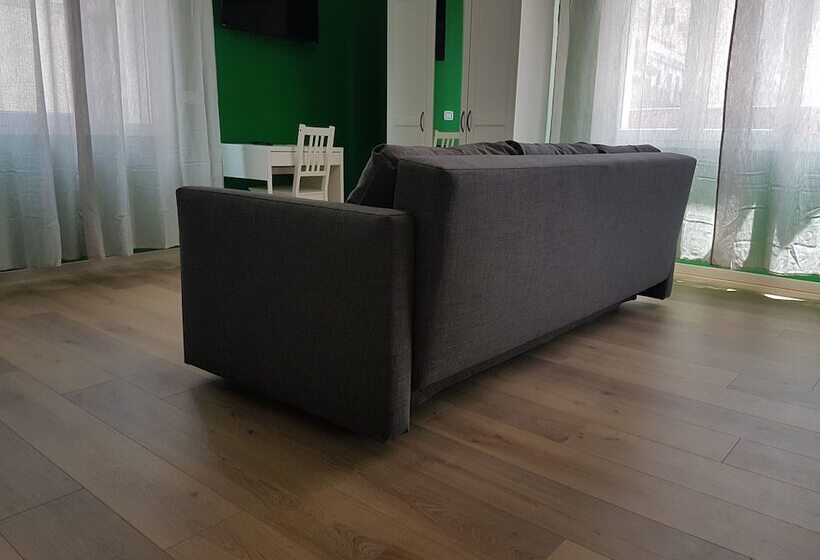 豪华套房, Maqueda Home