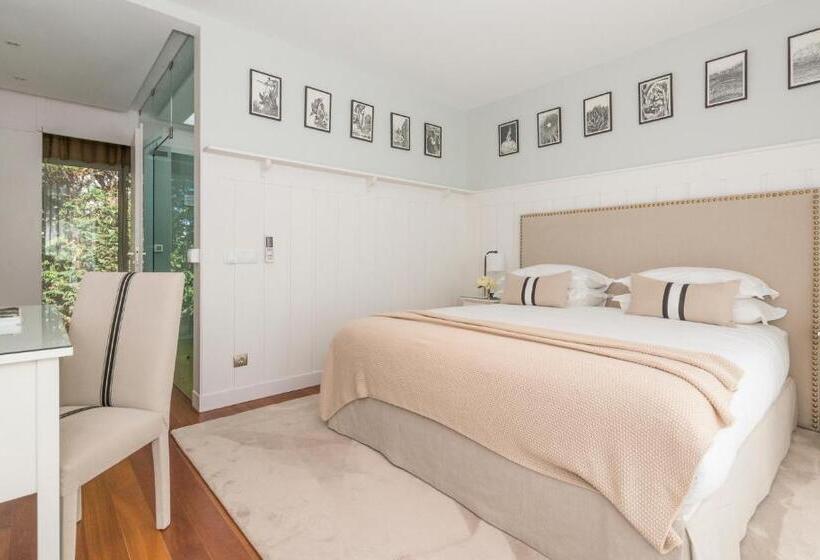 اتاق لوکس با وان آب گرم, Cascais Casa Laranja