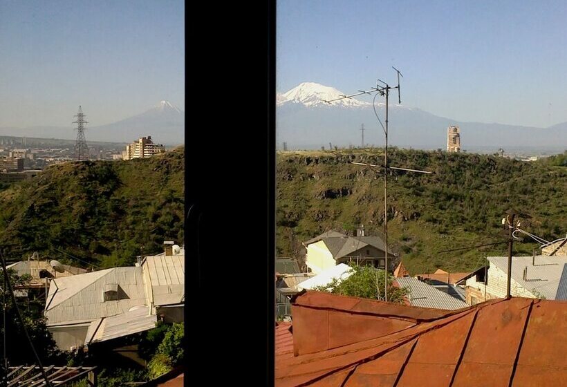 اتاق استاندارد سه نفره, Villa Rosa