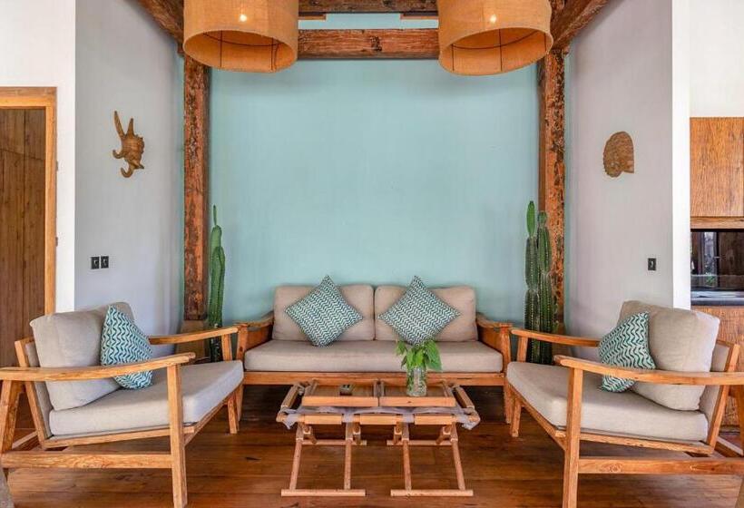 ویلای یک اتاق خوابه با استخر شنا, Kuno Villas
