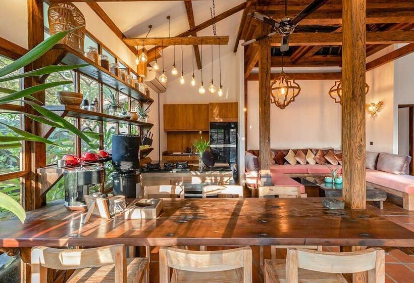 ویلای 2 خوابه, Kuno Villas