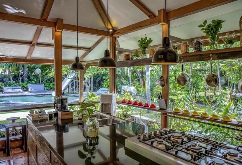 ویلای 3 خوابه با استخر, Kuno Villas