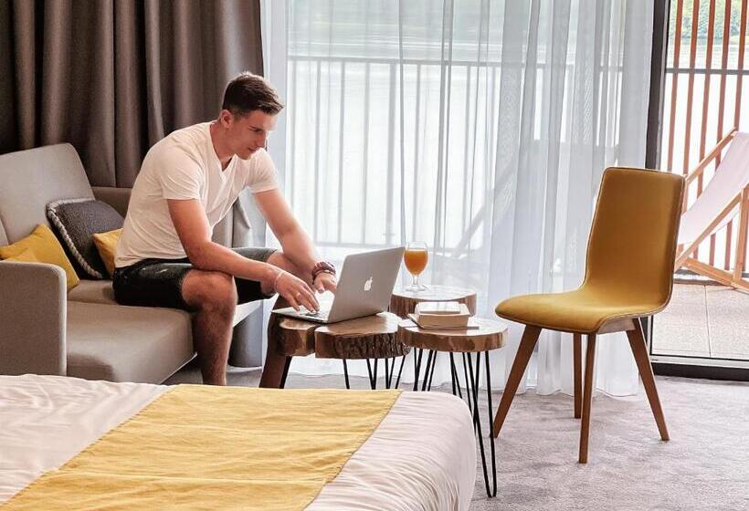 Номер Стандарт Вид на Озеро, Notera Hotel Spa
