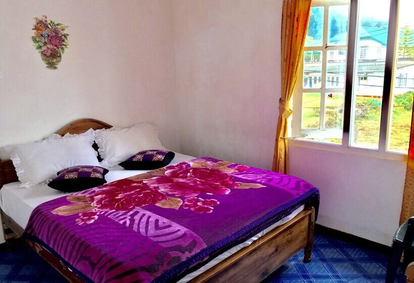 اتاق لوکس, Nuwara Eliya Redrock Guest