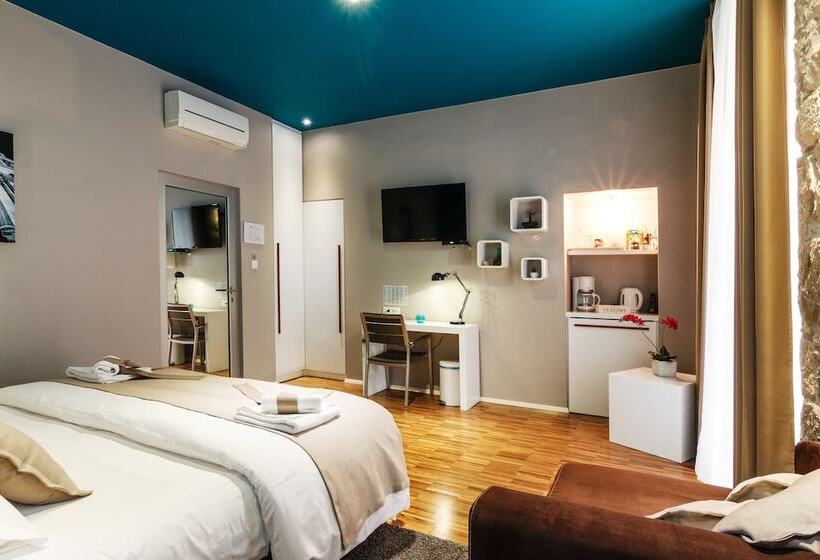 غرفة بريميوم إطلالة جانبية على البحر, Riva Luxury Rooms