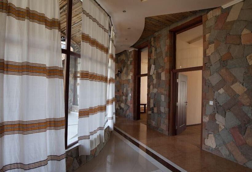 سوئیت دلوکس 2 خوابه, Adulala Resort & Spa
