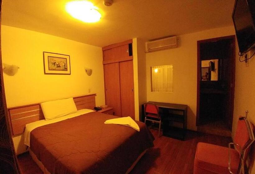 Habitación Estándar, Libertad