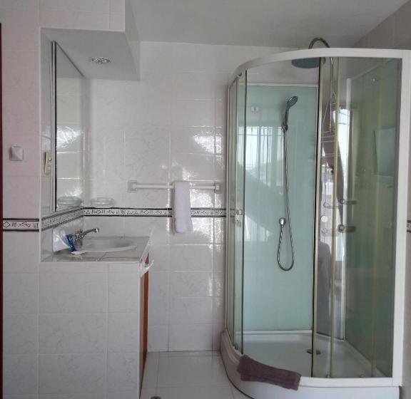 Junior Suite, Libertad