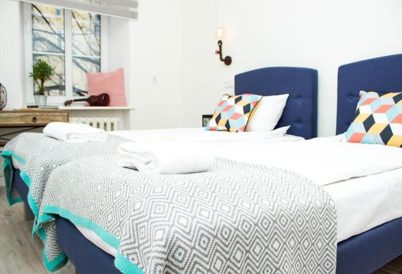 高级大房间, Chillout Hostel