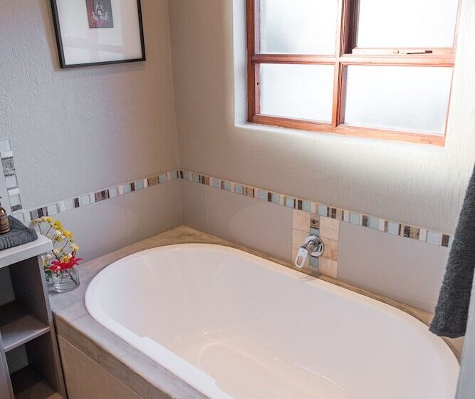 Люкс Повышенной Комфортности, Ekhaya Bush Villa