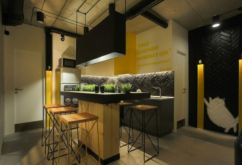 家庭间, Suffix Hostel & Apartments