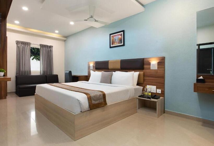 اتاق لوکس سه تخته, Grande Inn Trichy