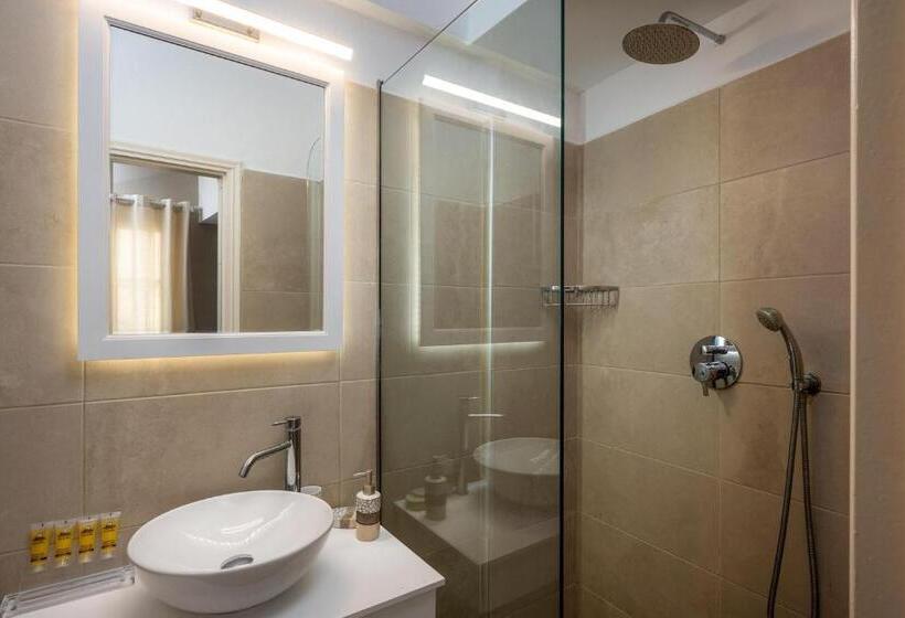 高级大房间, Maravelia S Rooms