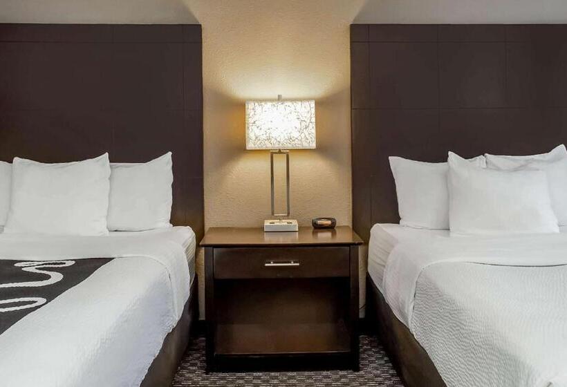 Номер Стандарт 2 Двуспальные Кровати, La Quinta Inn By Wyndham Oshkosh