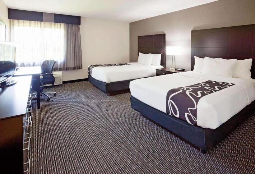 Номер Стандарт 2 Двуспальные Кровати, La Quinta Inn By Wyndham Oshkosh