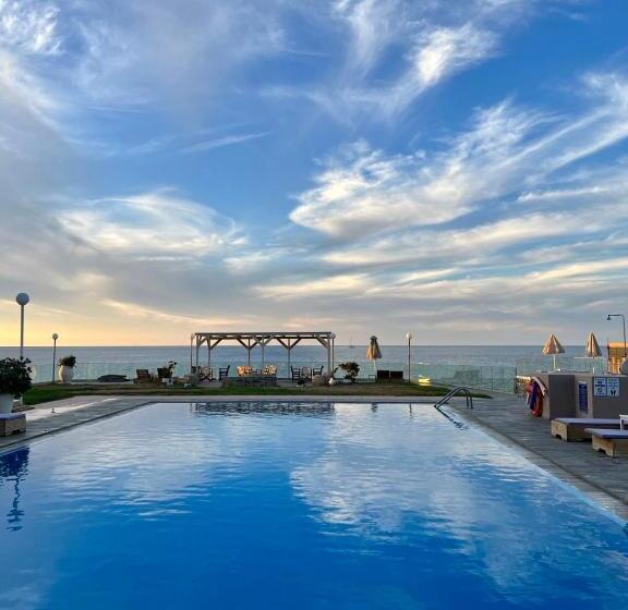 Семейные Апартаменты, Nautica Hotel Apartments