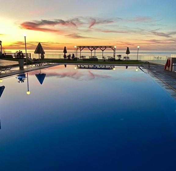 Четырехместный Номер Economy, Nautica Hotel Apartments